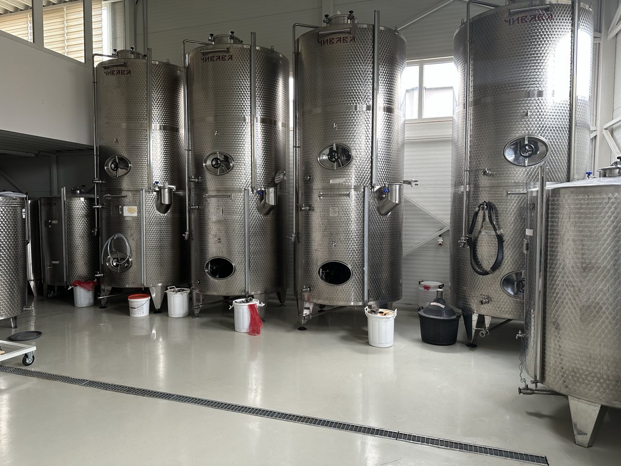 Čivava Tanks – Excellence in Stainless Steel Storage Solutions